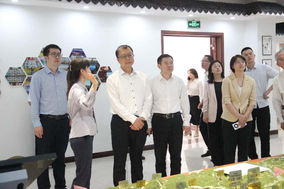 shiweijianweizhangweibinshujiyixinglilinsanxiayunhaiyaoyetiaoyanzhidaozhongyiyaochanyechuangxinfazhangongzuo